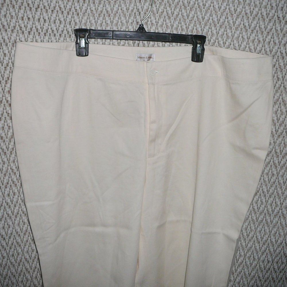 Capri Length Crop Pants ivory Plus size 24W NWT